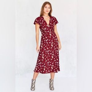 Kimchi Blue Flutter Sleeve Empire Waist Midi Dress